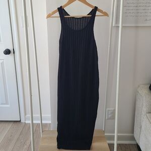 Black Sleeveless Light Knit Maxi Dress